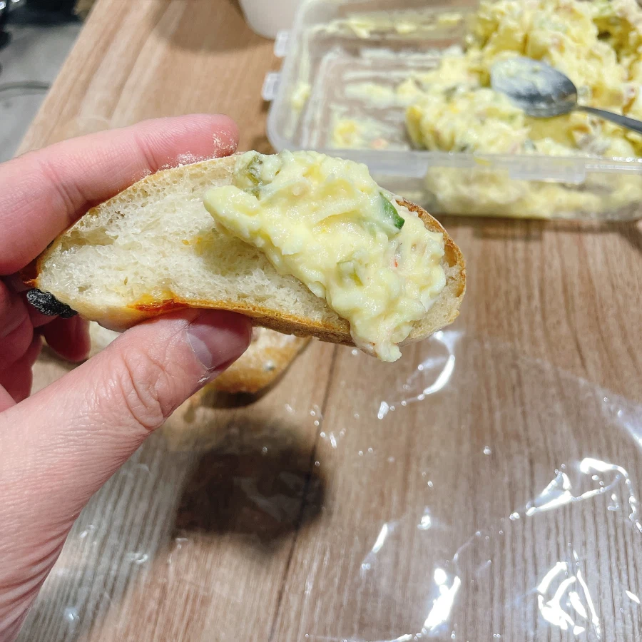 돼억시니) 길거리(?) 와플과 사라다_11.webp