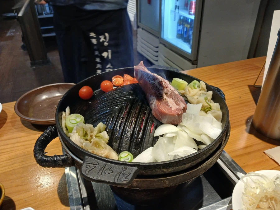 징기스칸(일본식 양고기 요리) 먹었습니다_7.webp