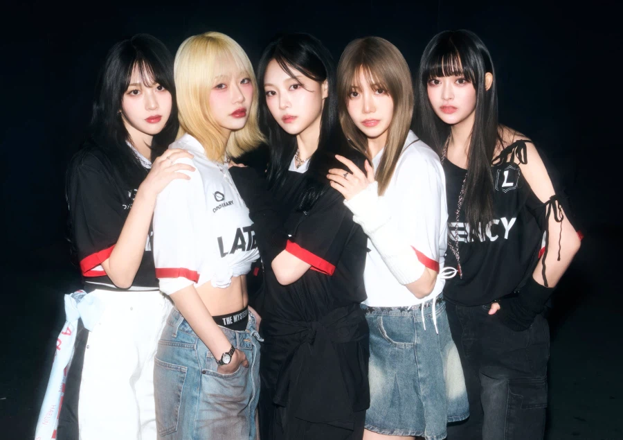 [컨셉포토] 레이턴시 첫 미니 앨범 [LATE O’ CLOCK] 단체_2.webp