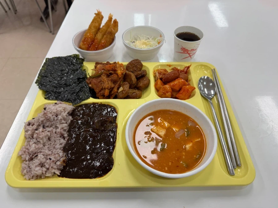 간만에 올리는 구디 8000원 구내식당밥_1.webp