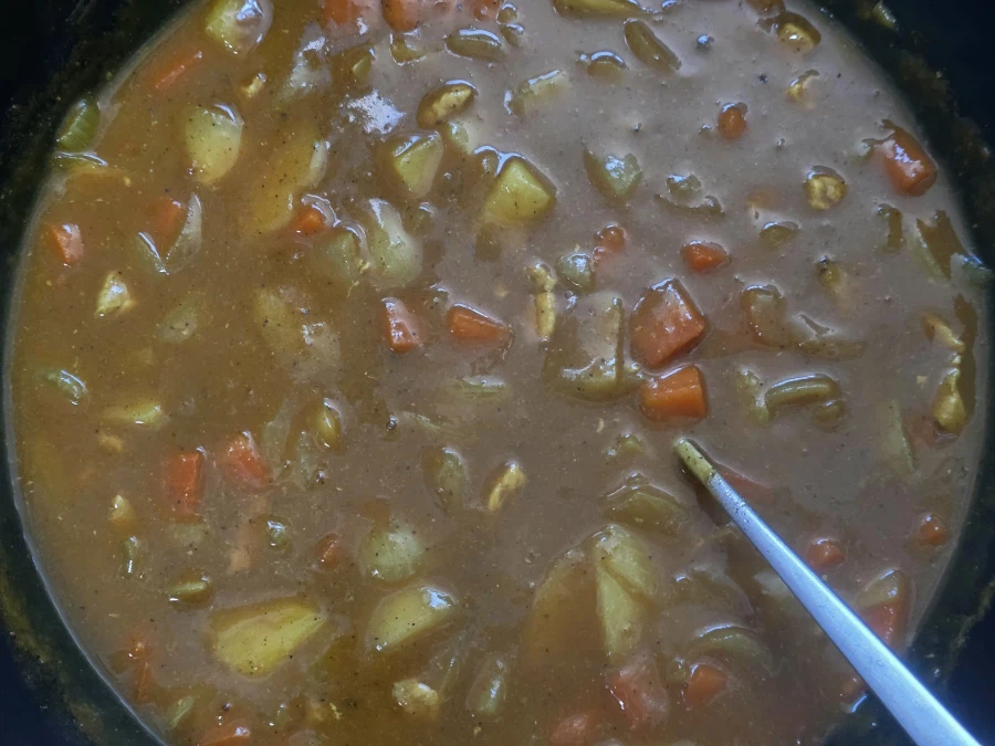 유행 다 지난 봄동무침. 마카로니 샐러드. 카레 만들었어요._5.webp