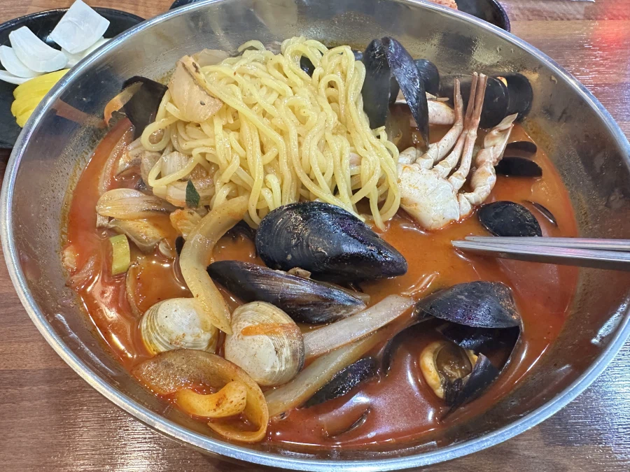 우리읍내에서 가장 장사 잘되는 짬뽕집_3.webp