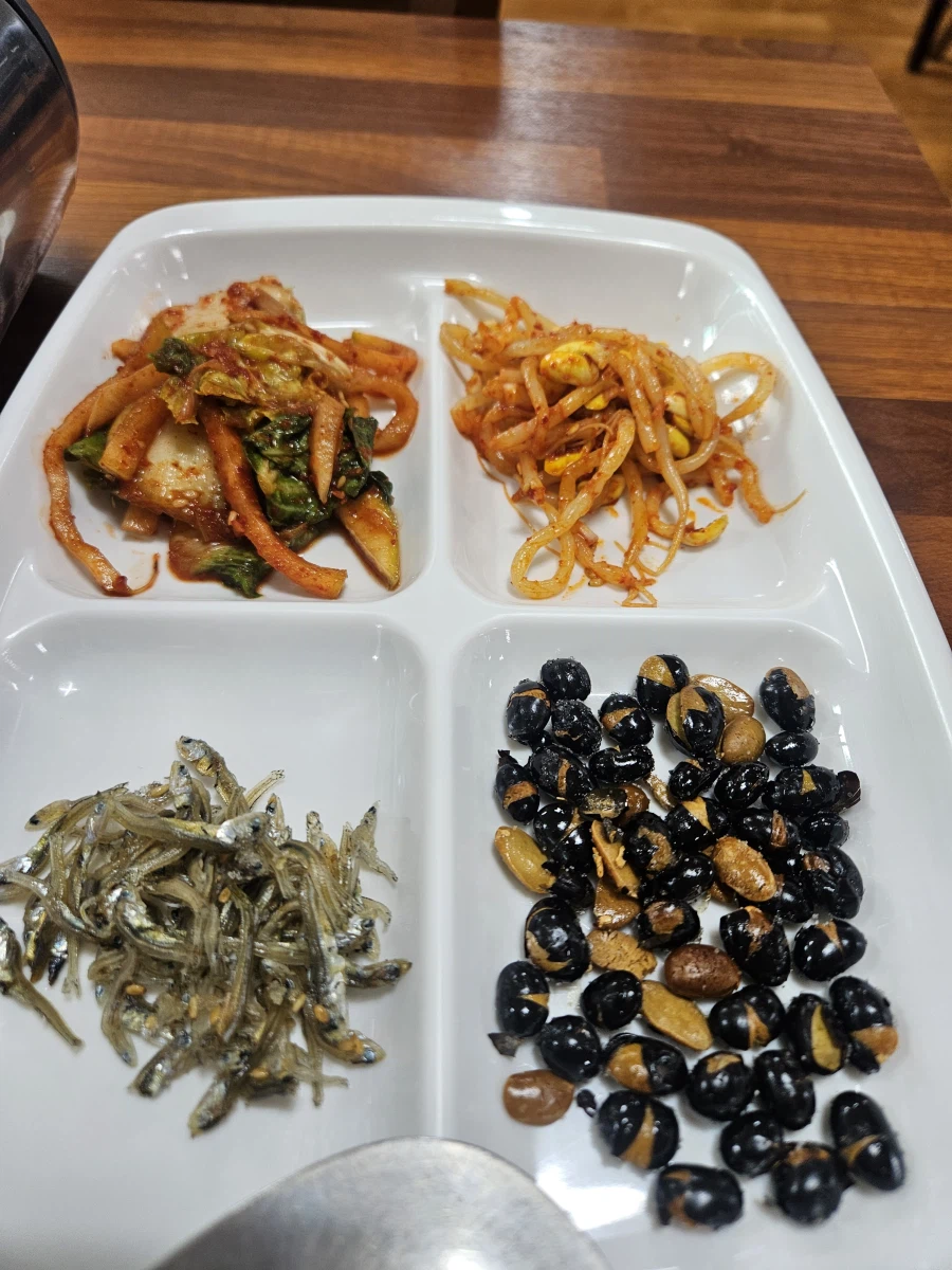 [음성] 흰쌀밥에는 역시 김치두루치기_5.webp