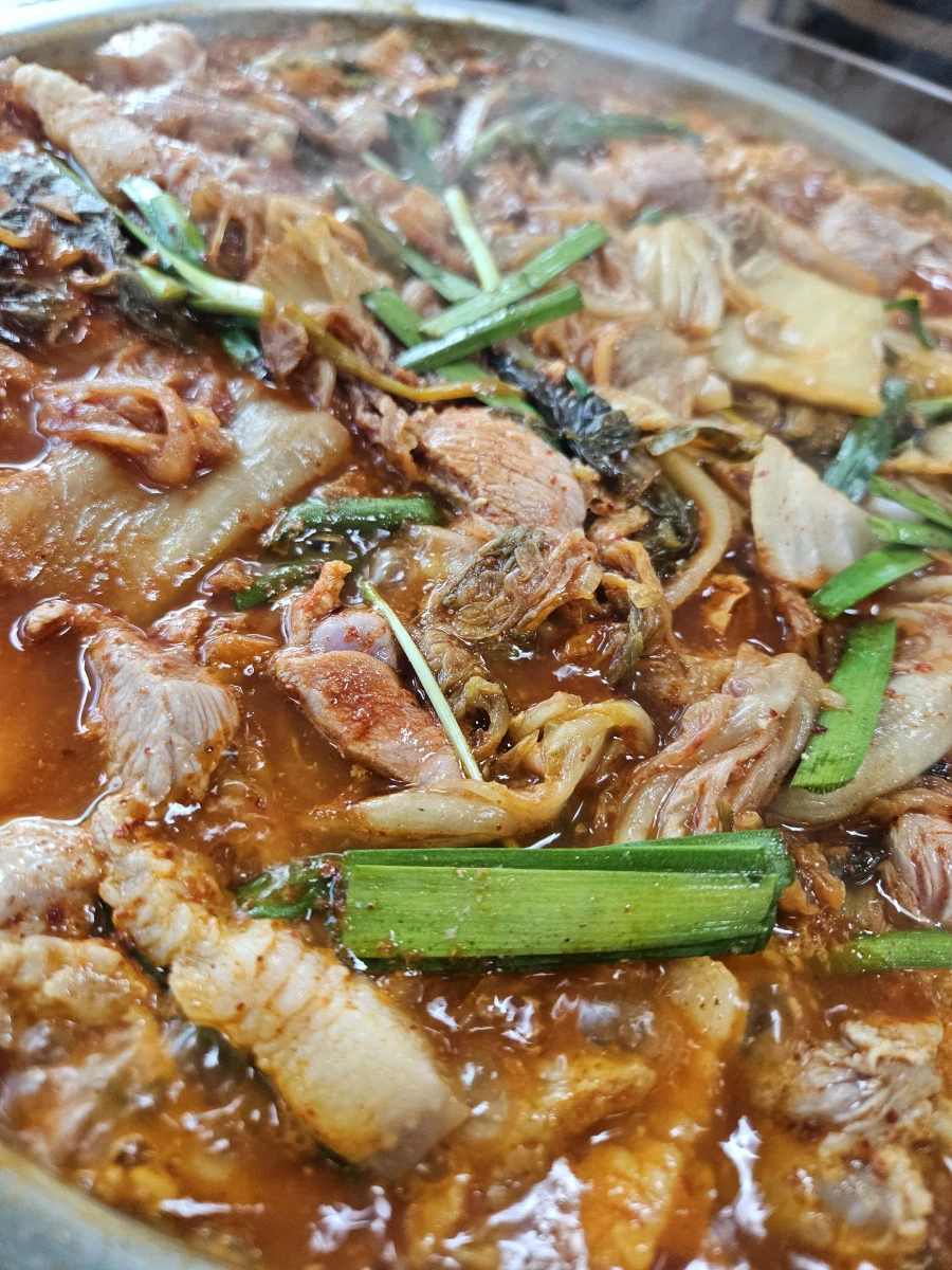 [음성] 흰쌀밥에는 역시 김치두루치기_6.webp