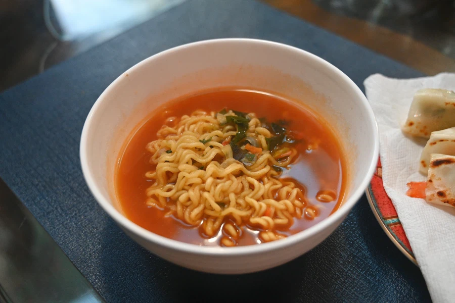 새우만두랑 대충 끼려묵는 라면;ㅎ_3.webp