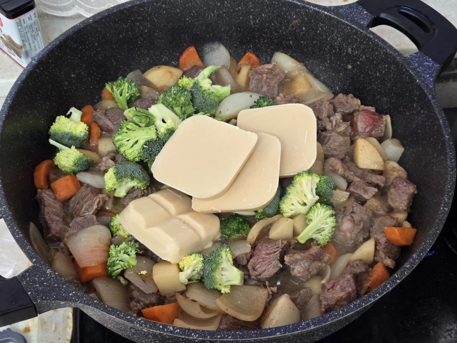 제가 정액 수영장은 못 만들지만 이 솥 하나만큼은 채워보이겠습니다!_6.webp