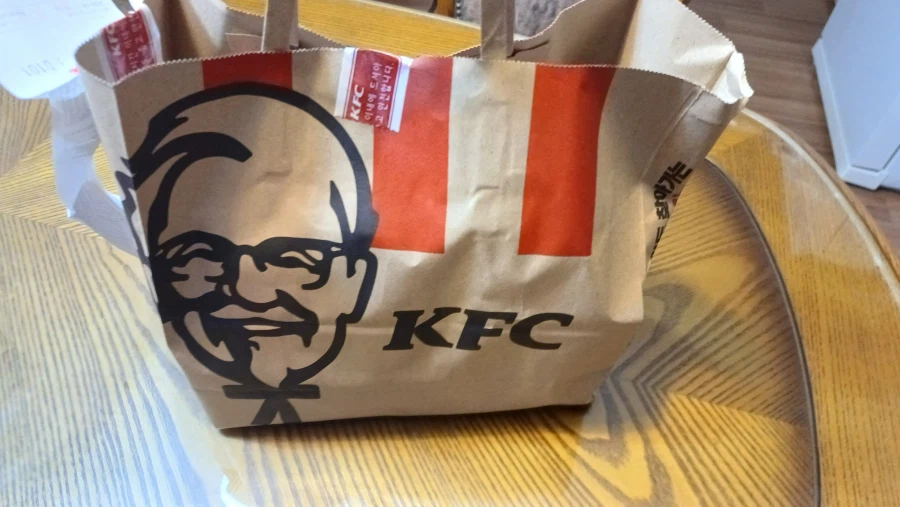 KFC 치킨_1.webp