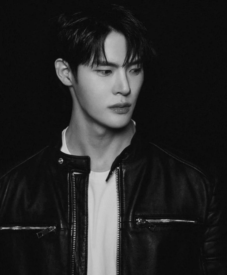 아침마당에서 훈남 소방관으로 유명해진 윤바울 소방관.jpg_2.webp