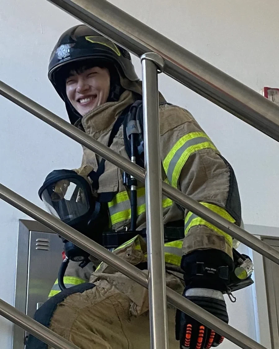 아침마당에서 훈남 소방관으로 유명해진 윤바울 소방관.jpg_6.webp