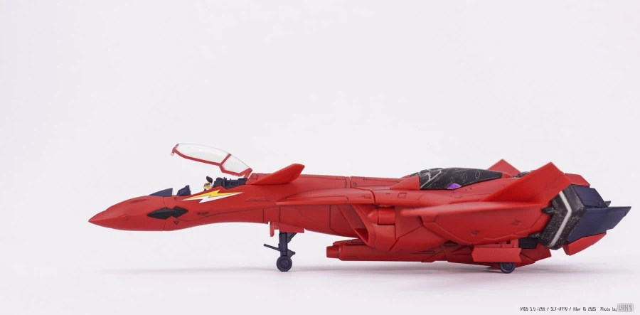 [MACROSS] HG VF-19改 파이어 발키리_2.webp