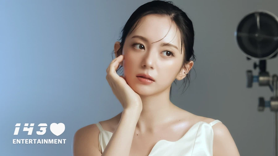 [메이딘] 마시로 Kracie 肌美精 광고촬영 비하인드_1.webp