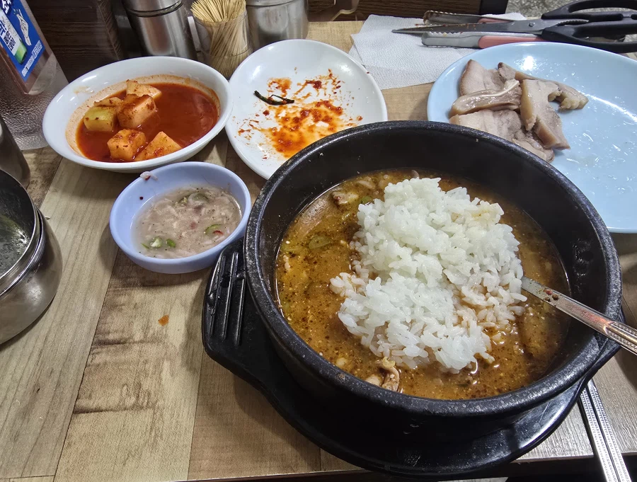 연서시장 최애 순대국집에서 간단하게 한끼_15.webp