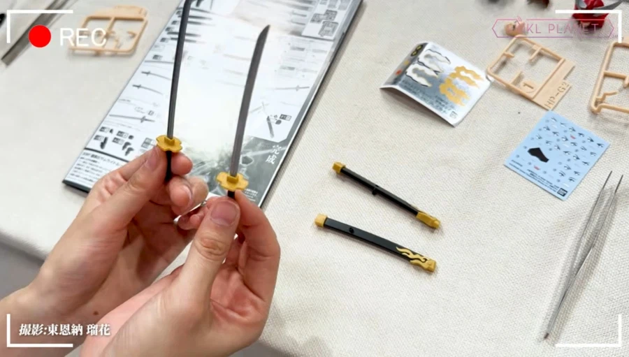 [반다이] 30MF 요로이신덴 사무라이 트루퍼 작열의 가이 조립 샘플 소개 영상_17.webp