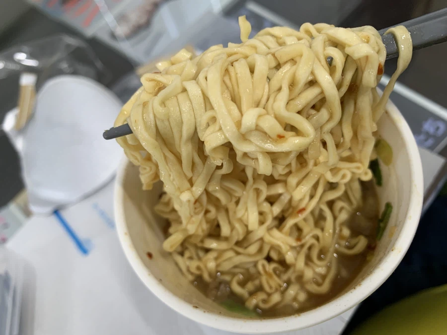 어돈 컵누들_4.webp