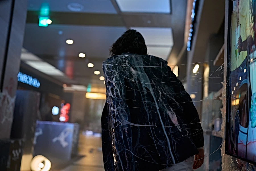 연상호 감독의 '군체' 런칭 스틸 공개_7.webp