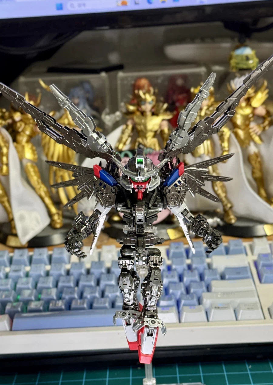 MGSD 데스티니 어제 수령해서 만드는 중입니다._4.webp