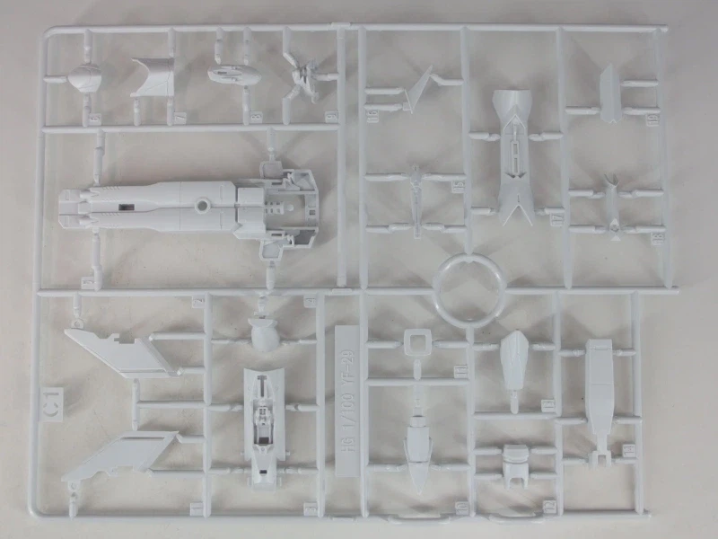 HG 1/100 VF-25F 메사이어 발키리 사오토메 알토 기 런너 사진_5.webp