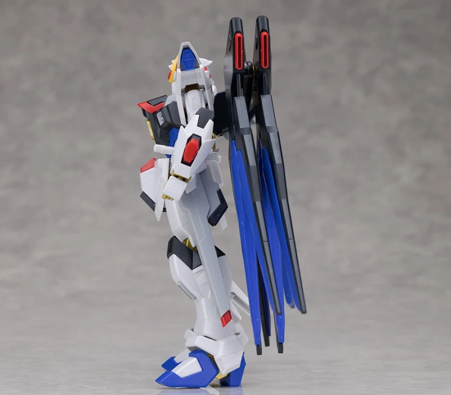 HGCE 1/144 스트라이크 프리덤 건담 2식 해외 리뷰 (스크롤 주의)_15.webp