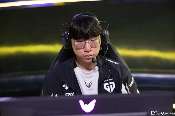 롤) 징동 1세트 존나 빨리 끝난거긴해_1.webp