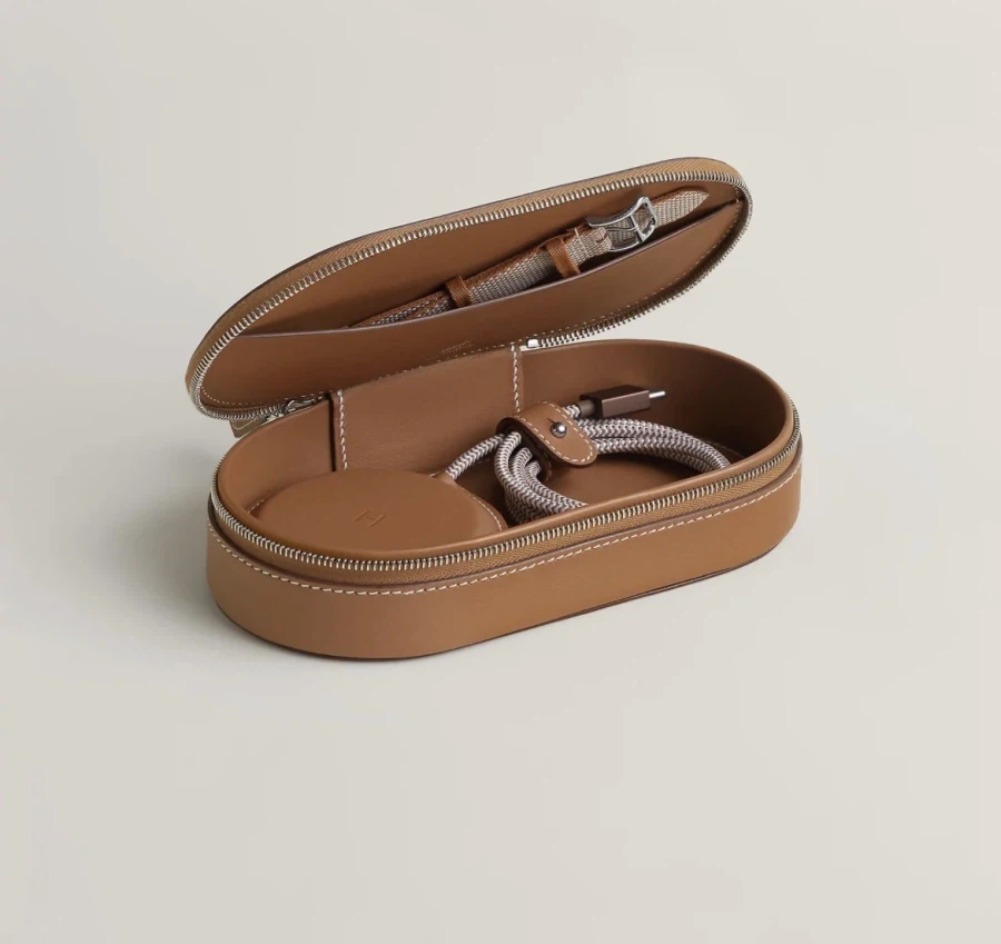 에르메스, 가죽 맥세이프 듀오 충전기 등 공식 발표 (3,725달러 부터)_8.webp