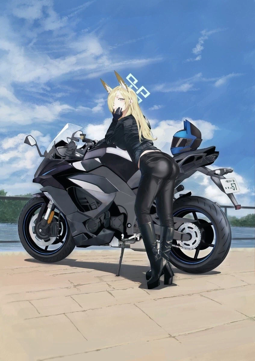 블루아카) 쫙 붙는 바지에 오토바이가 어울리는 학생_1.webp