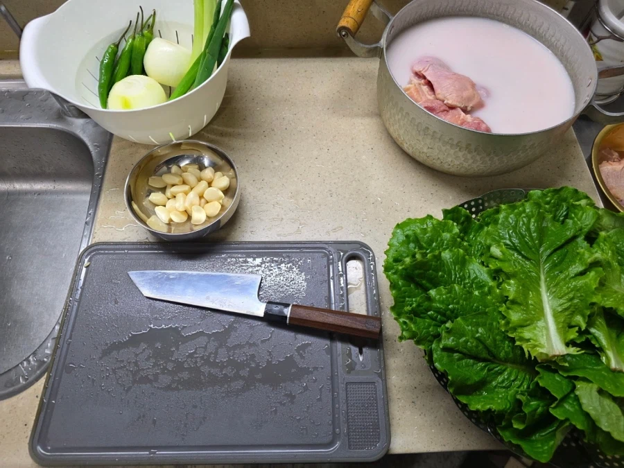 직장에서 3천원씩 걷어서 해먹는 점심 유린기_2.webp