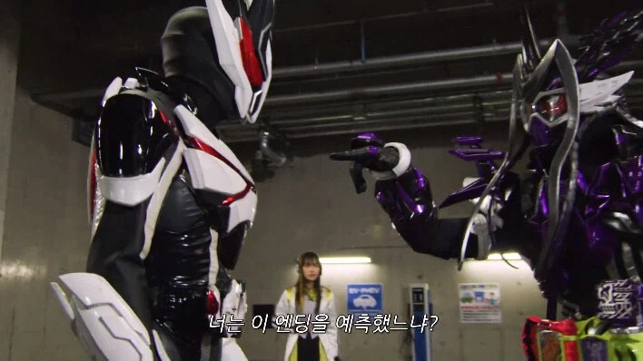 가면라이더)분명 같은 각본가 손에서 나왔는데_1.webp