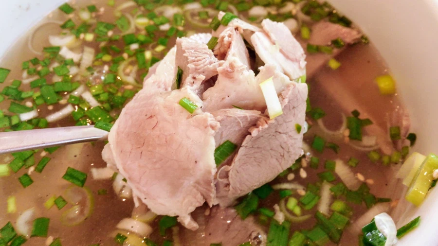 돼지곰탕?을 사 먹어 봤습니다_8.webp