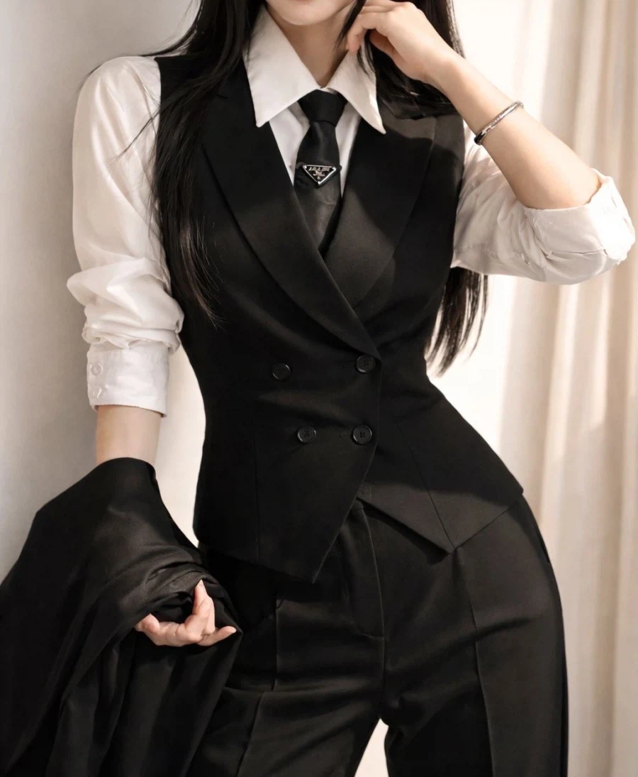 호불호 갈리는 여성복_2.webp