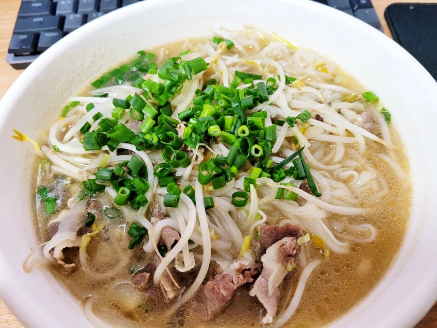 요즘 꽂힌 냉동 밀키트 쌀국수_1.webp