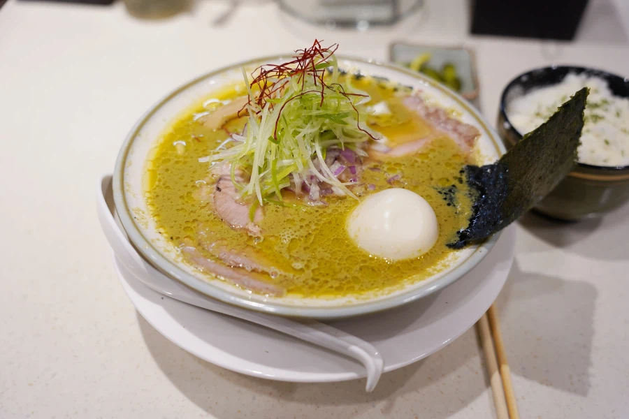 찌이인한 굴 라멘_5.webp