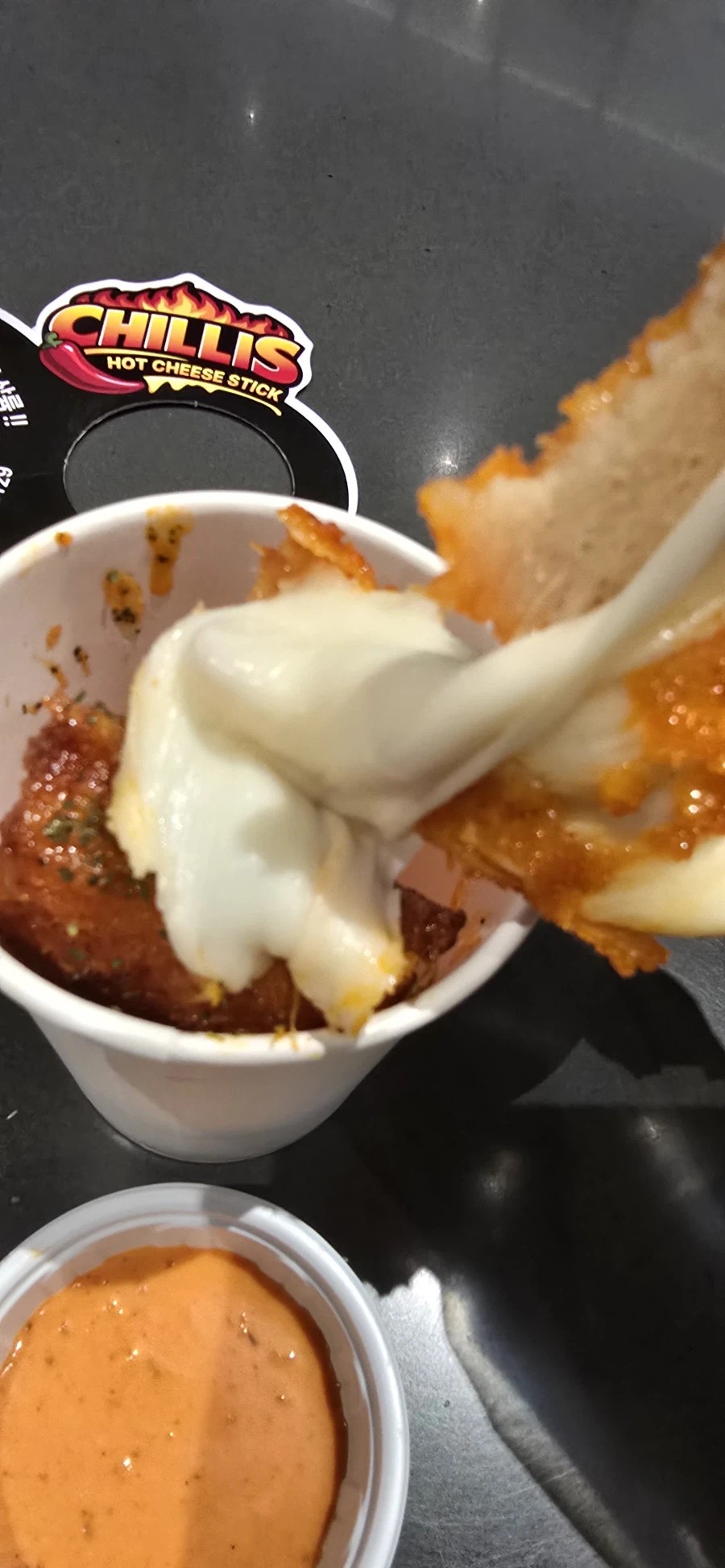 칠리스 핫치즈스틱_7.webp