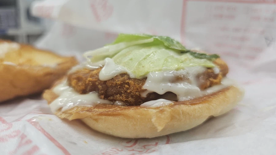 슈퍼크리스피 치킨버거 새우버거_4.webp