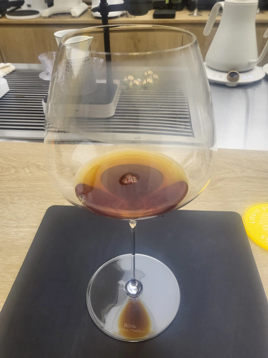 ""에게 커피 내려 받음_1.webp