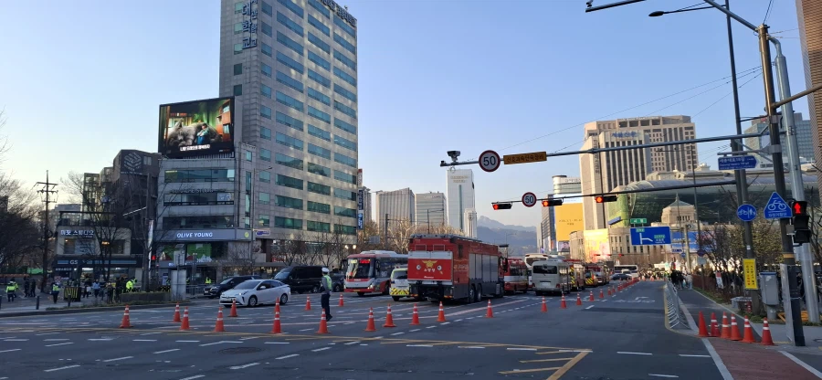 BTS) 공연은 못 봤지만 광화문 나들이 후기_2.webp