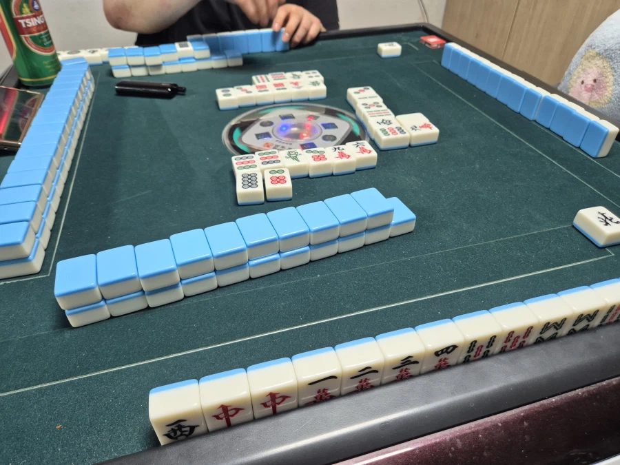 이시간에 뜬금없이 오프마작 치는중_1.webp