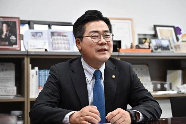 박찬대 "유능한 정치는 가치·이익 균형 이뤄야... 갈라치기 바람직 않아"&nbsp;_1.webp