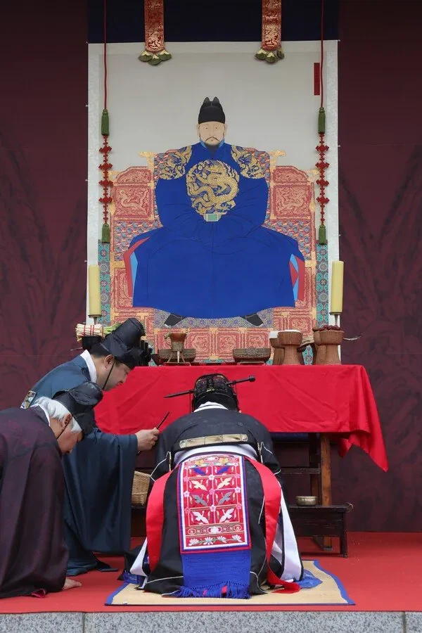 최근 의정부에서 공개한 이성계 50대 시절 어진 모사본.jpg_4.webp