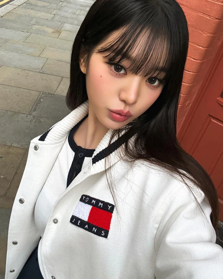 [장원영] 신학기 룩 미쳤다🔥타미 진스 2026 봄 캠페인_9.webp