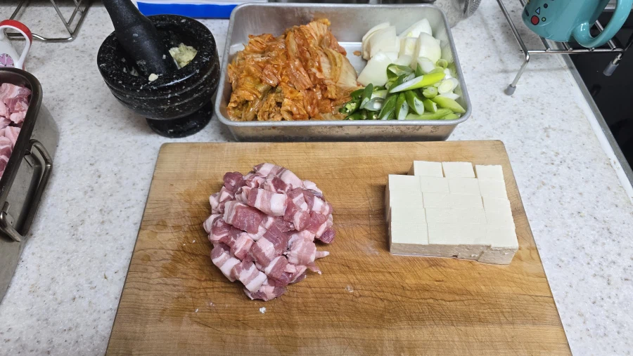 돼지고기 소분하면서 만든 김치찌개_9.webp
