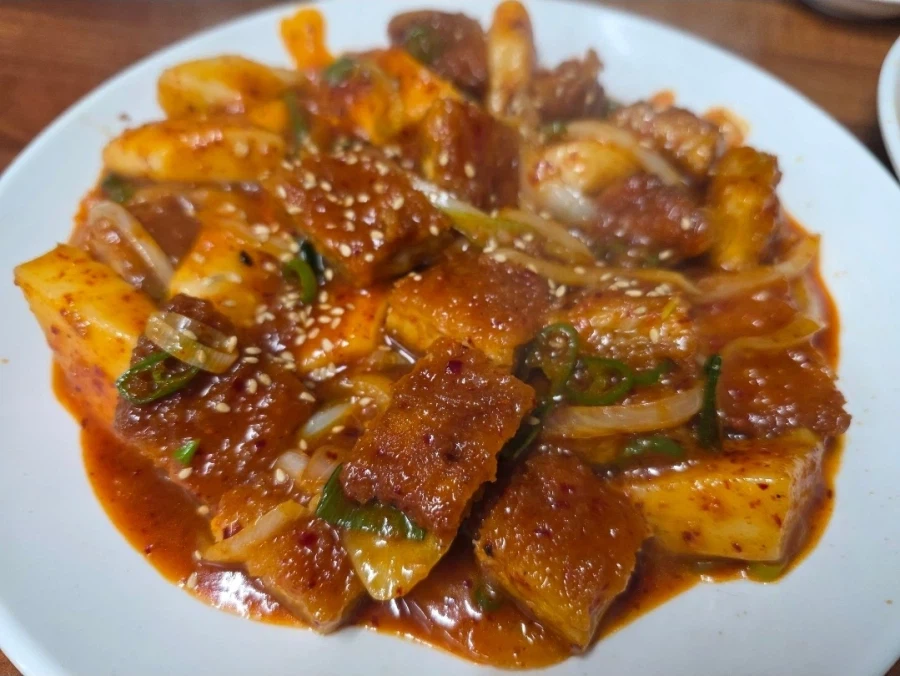 새로운 시도를 하는 식당_3.webp