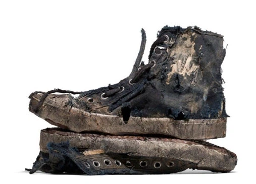 아무나 가질 수 없었던 한정판 200만원대 빈티지 스니커즈_1.webp