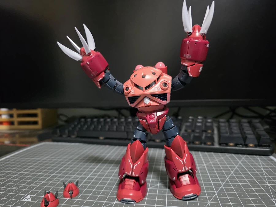 첫 건프라 만들어봤어요_10.webp