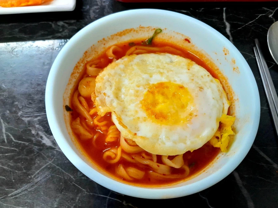 종로 버섯칼국수_6.webp