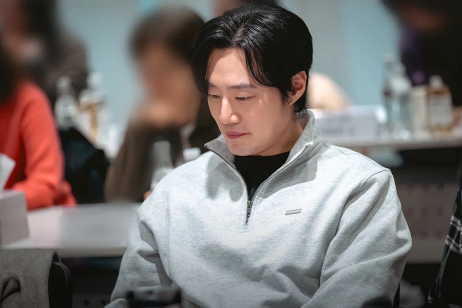 [디즈니+] 이병현 & 한지민 첩보 드라마 ' 코리언즈' 공식제작_3.webp