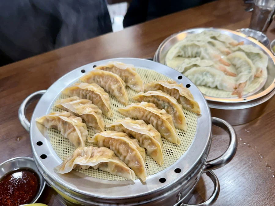 어제 회사 점심 만두_1.webp