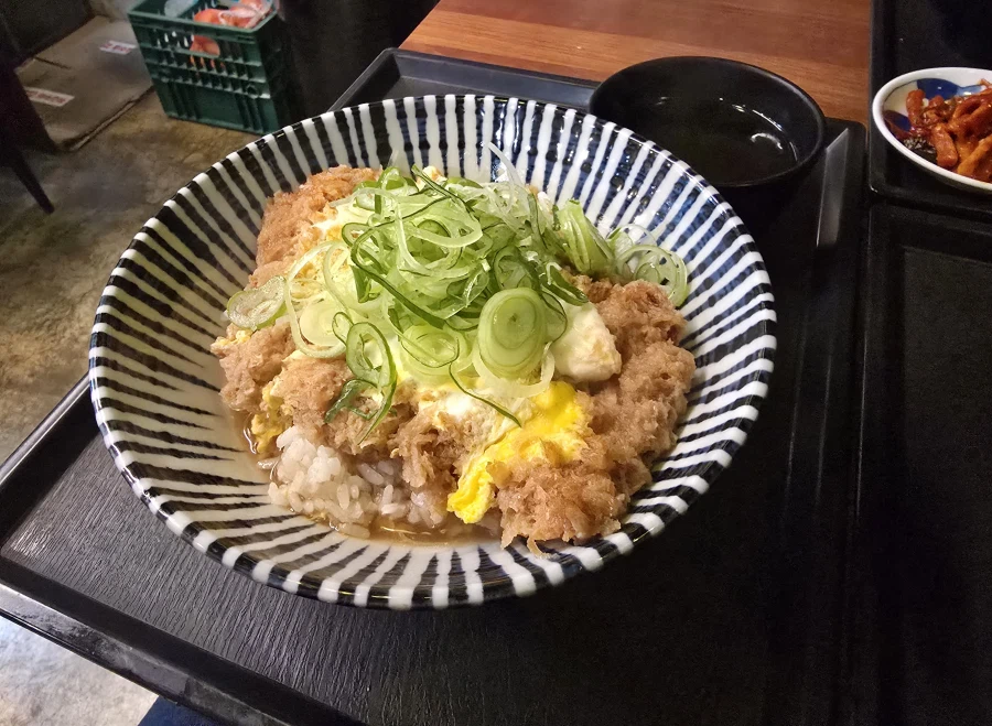 가난한 유게이는 오늘도 우동으로 끼니를 떼웁니다.._2.webp