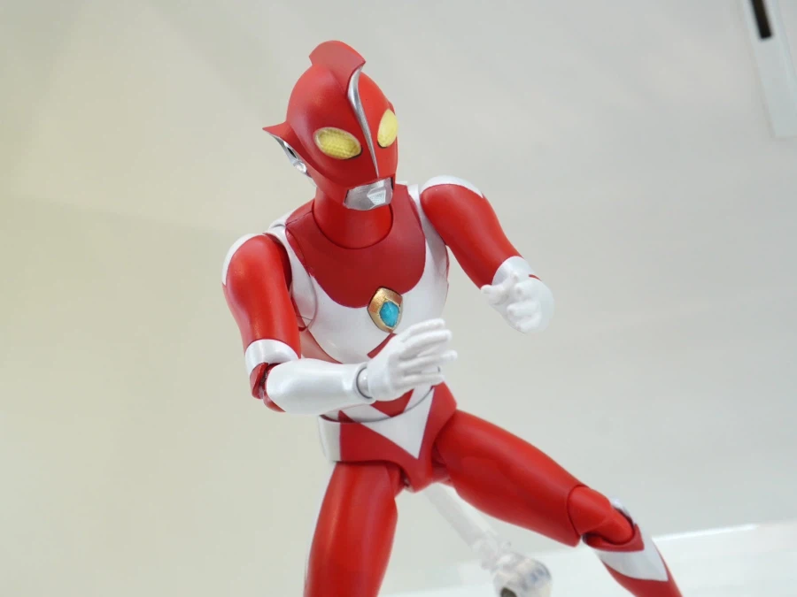 [반다이] S.H.Figuarts 울트라맨 섀도우 전시 이미지_1.webp