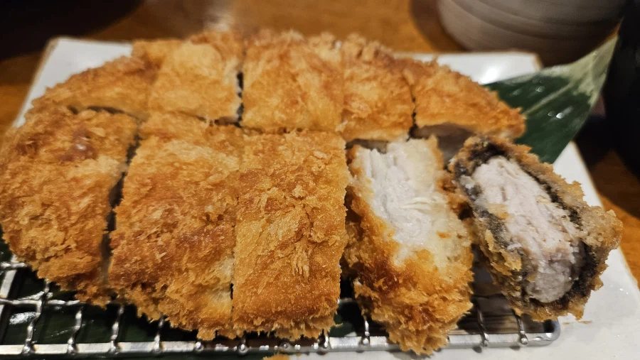 명동 터줏대감 밀피유 돈까스!_7.webp