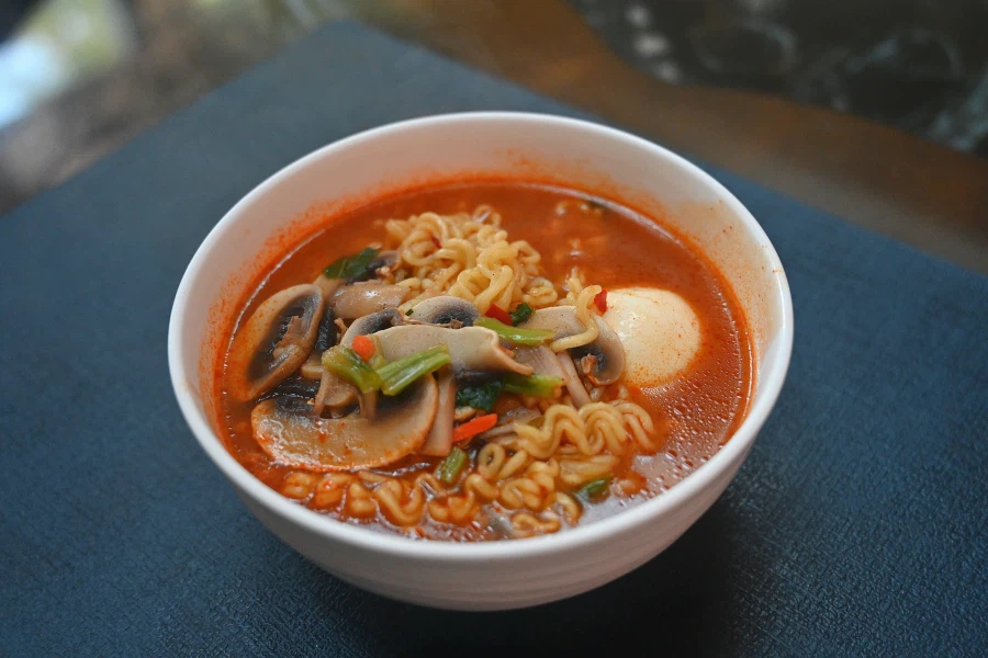 첨 끼려묵는 상남자라면;ㅎ_4.webp